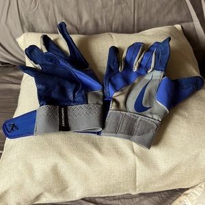 Nike Mens Baseball Gloves